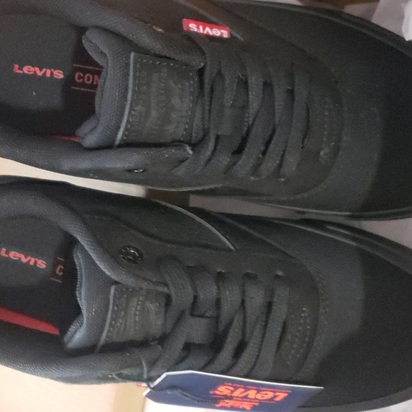 Levi's black sneaker! - Picture 3 of 9